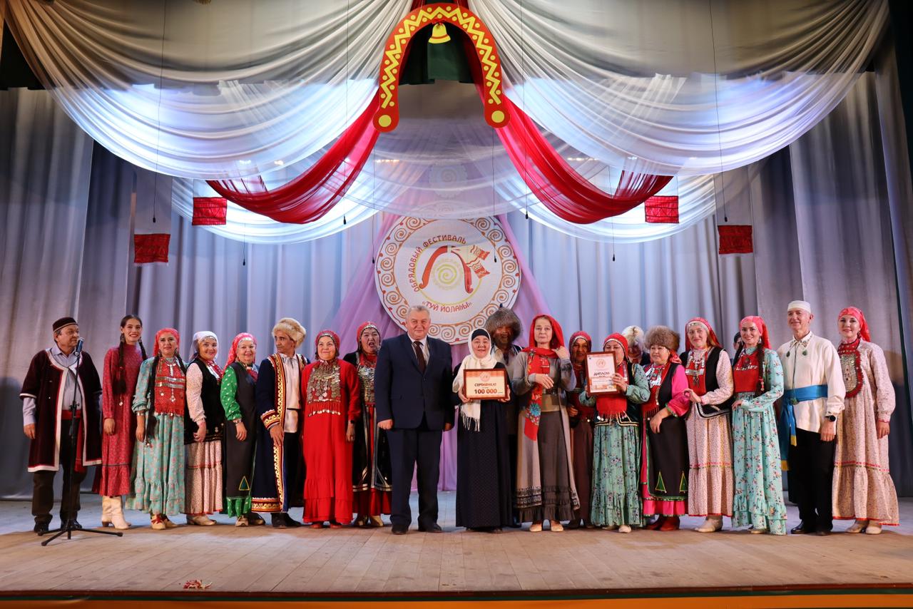 Фольклорный ансамбль «Ауаз» из Уфы удостоен Гран-при Обрядового фестиваля «Туй йолаһы» («Свадебный обряд»)