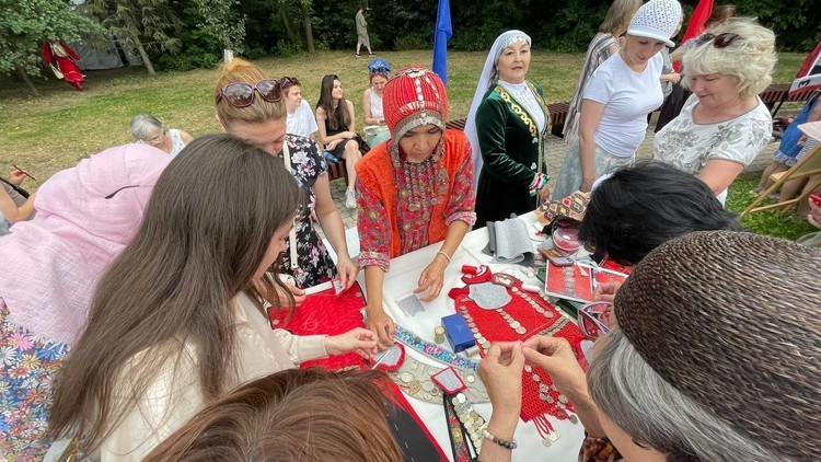 Делегация Башкортостана участвовала в Этнокультурном башкирском празднике «Древо жизни» в Казани