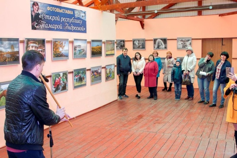В Стерлитамаке работает выставка  Тамары Андреевой  «Открой Республику»