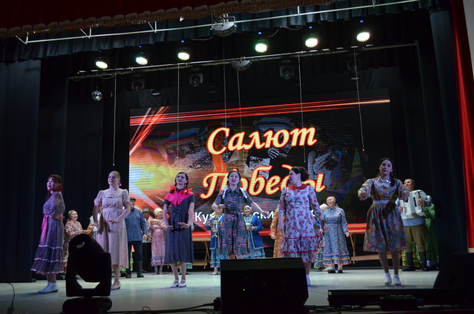 В Кумертау состоялись  зональные просмотры Республиканского фестиваля народного творчества «Салют Победы» 