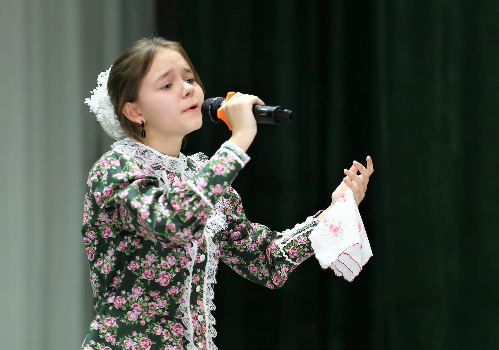Гран-при Республиканского  детского конкурса вокального искусства «Апрель»  завоевала Кузьмина Анастасия из г.Бирск