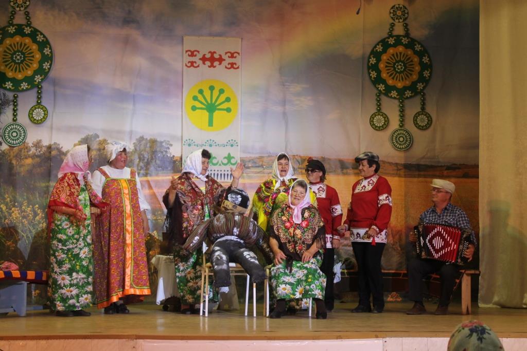 Фольклорные коллективы на региональном фестивале  «Народные забавы»
