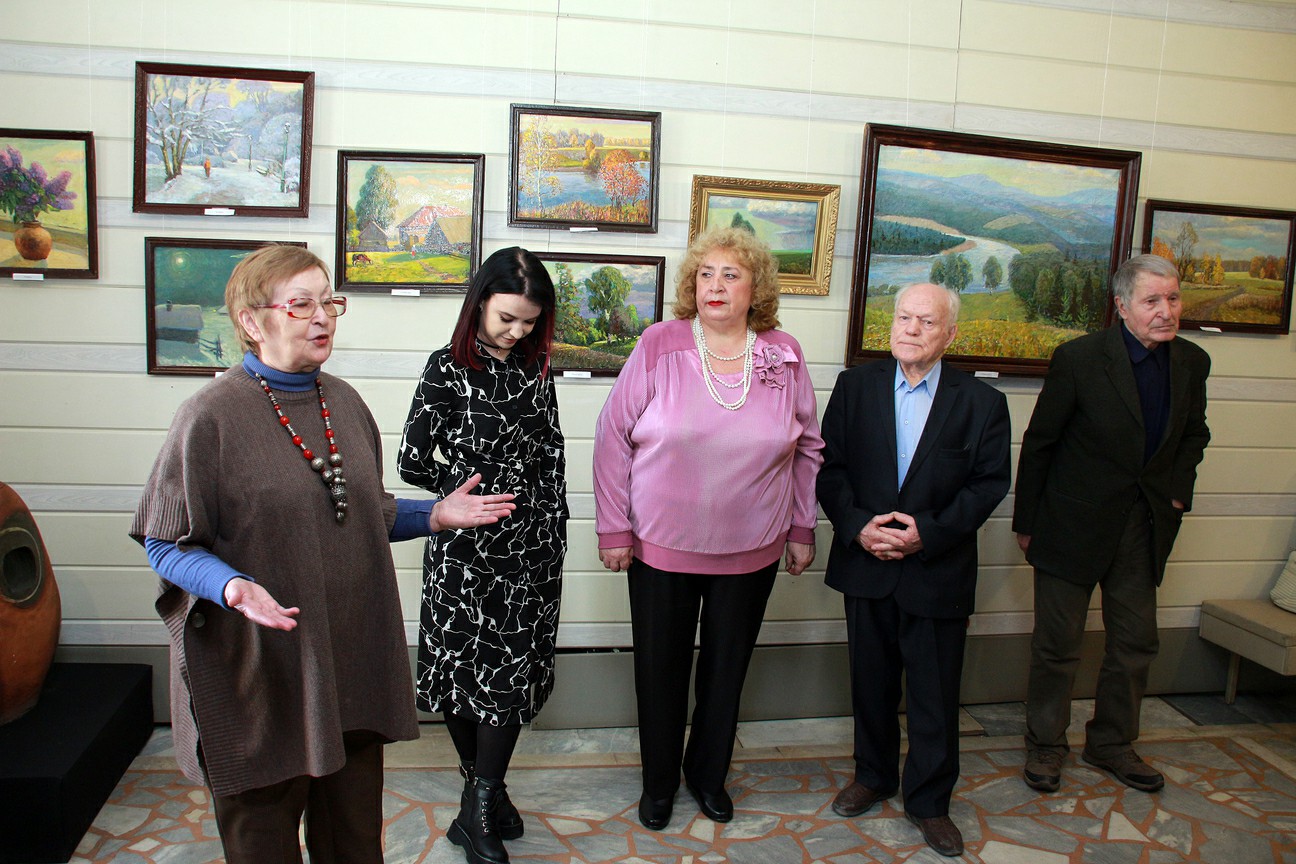 Сразу две персональные выставки открылись в галерее народного творчества «Урал»