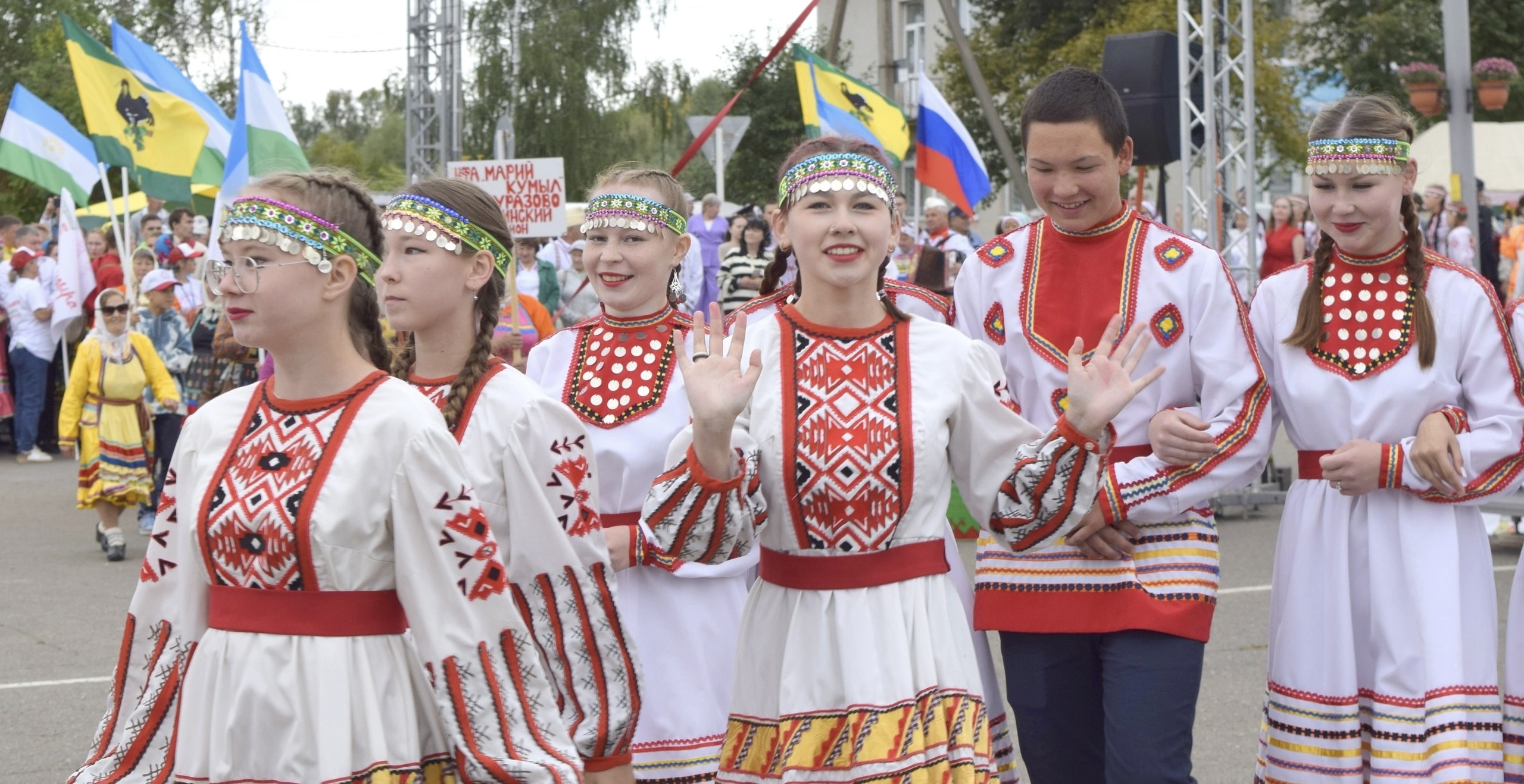 В Калтасинском районе подвели итоги Межрегионального фестиваля-конкурса народного танца восточных мари «Ший кандыра»