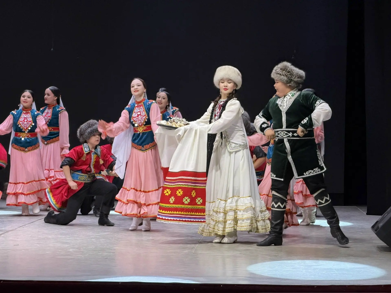 «Соцветие Дружбы» продолжает свою работу