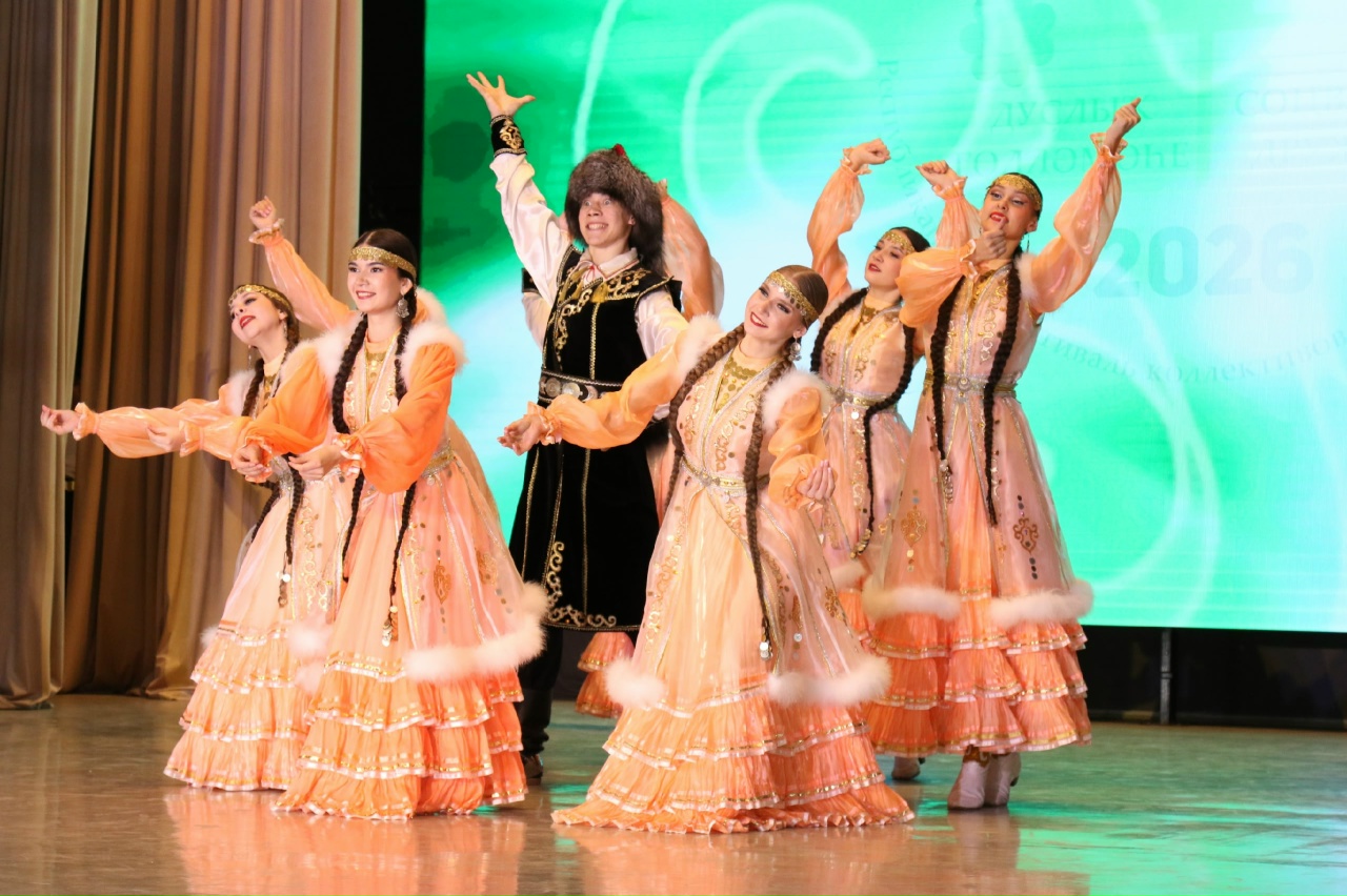 Сцена, объединяющая поколения: итоги смотров «Соцветия дружбы»