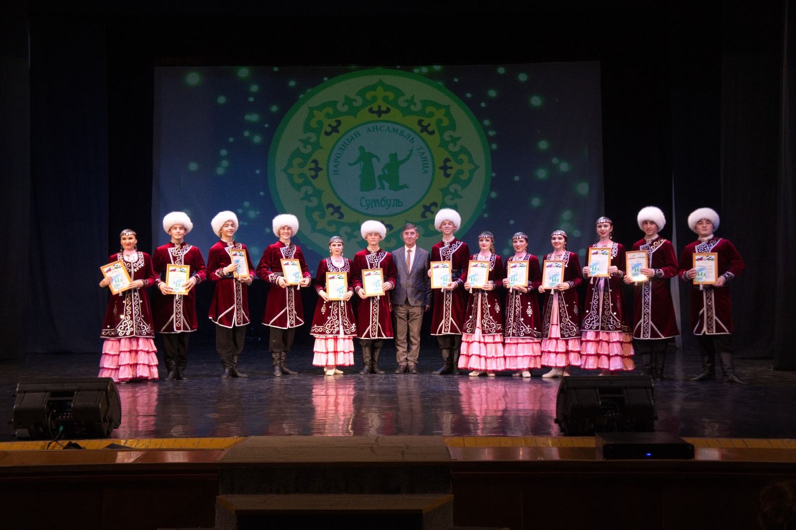 Народный ансамбль танца «Сумбуль» г.Дюртюли отметил 45-летний юбилей