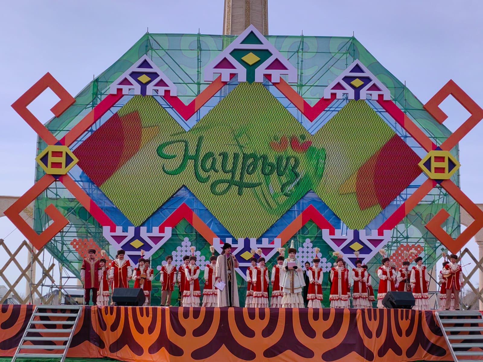 Делегация Республиканского центра народного творчества продолжает свою работу в Актюбинской области