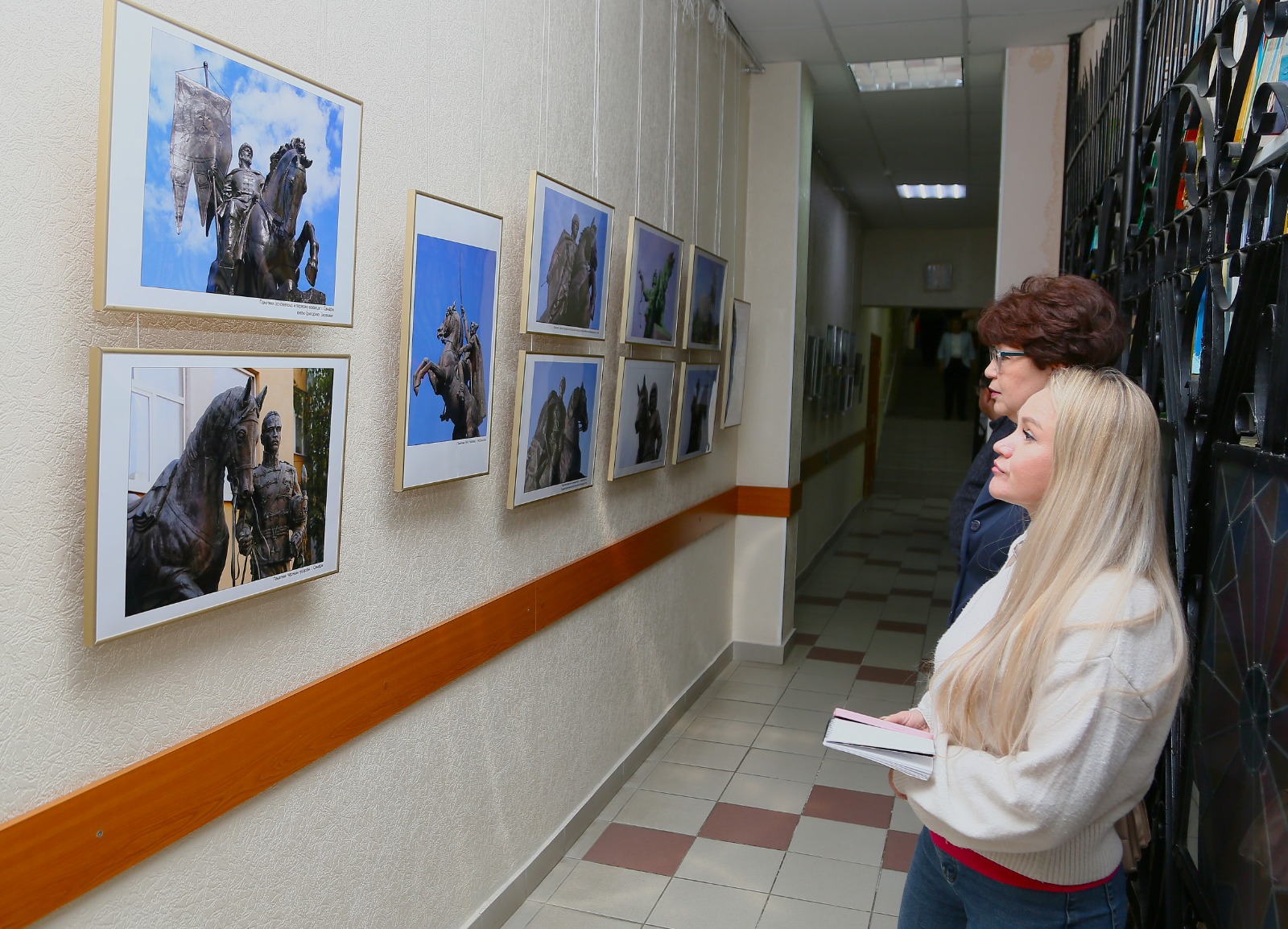 В Уфе открылась фотовыставка «Мир всадника и коня»