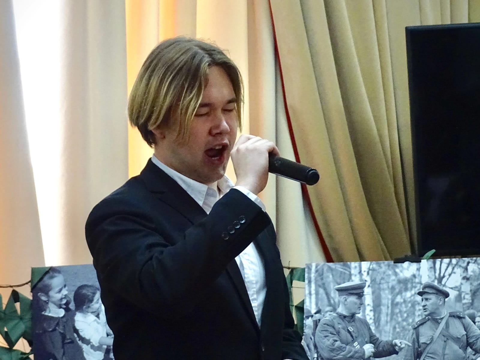 Победитель регионального этапа VI сезона фестиваля «Театральное Приволжье» провел встречу с семьями героев СВО 