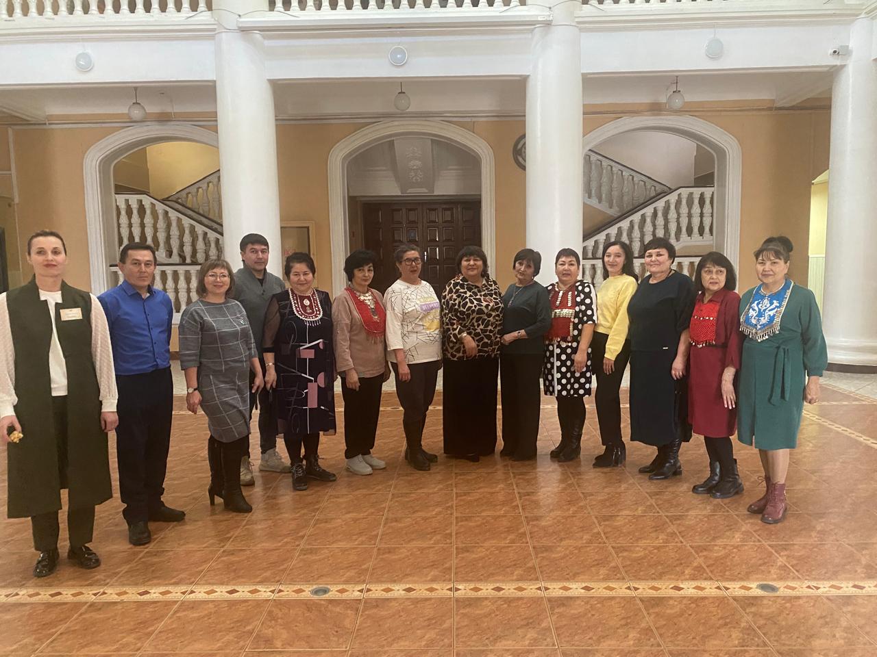 Башкирские коллективы и исполнители Оренбургской области встретились с мастерами по жанрам народного творчества из Башкортостана