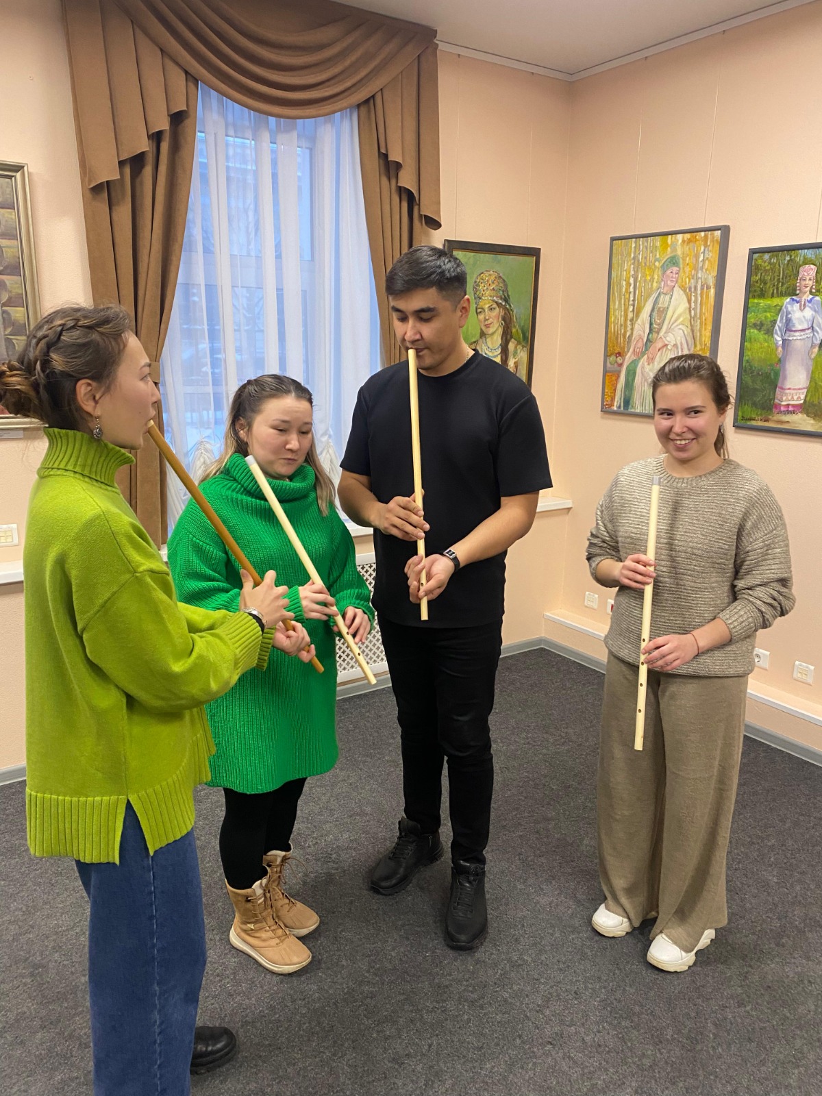 Башкиры Санкт-Петербурга обучались игре на курае и кубызе