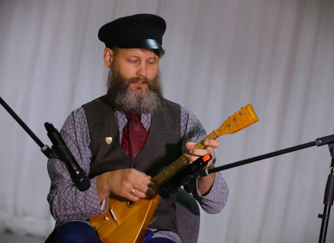 Продолжается прием заявок на участие в III Межрегиональном конкурсе исполнителей на балалайке «Струна зовёт!»