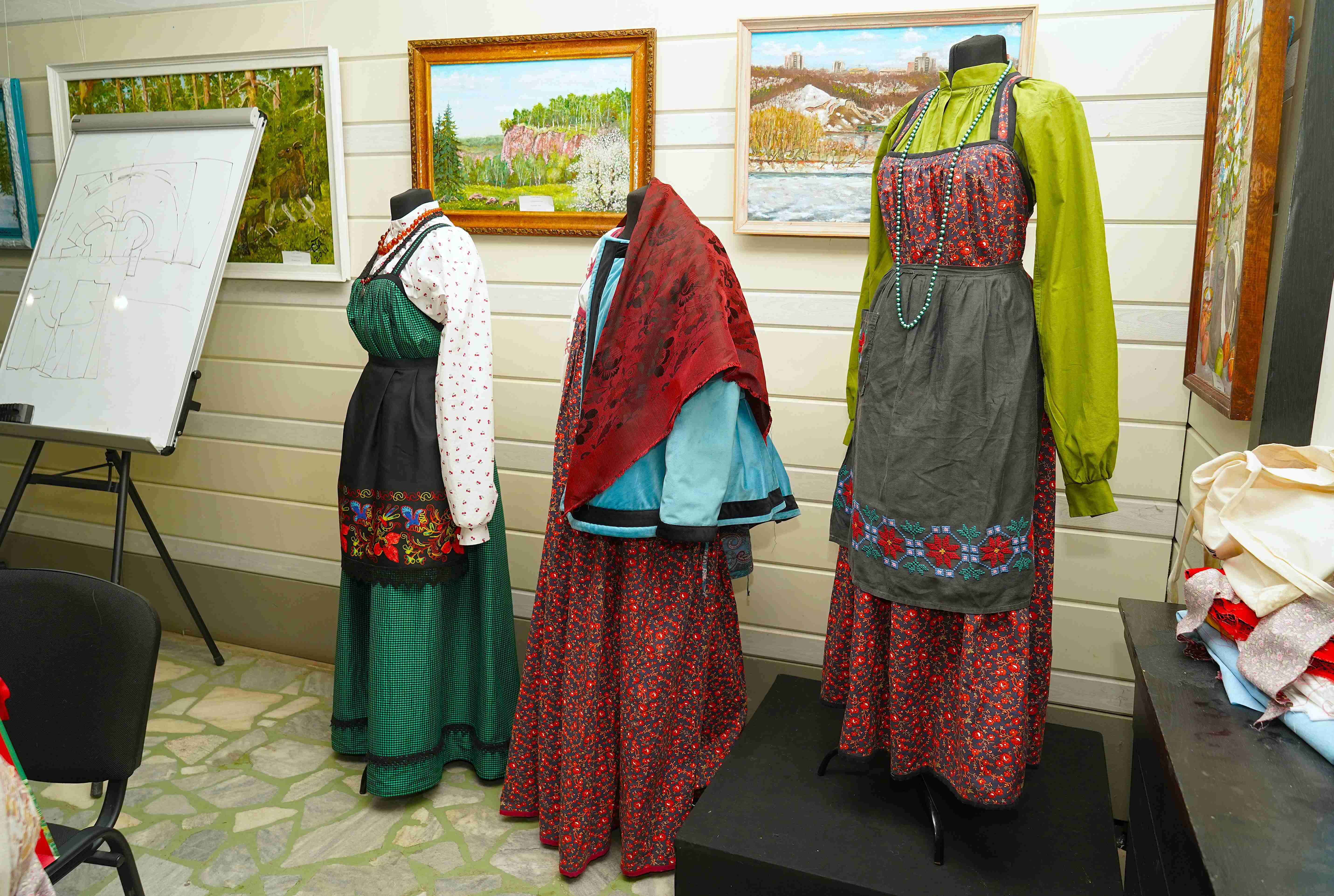 В Уфе завершился трехдневный семинар по пошиву русского народного костюма