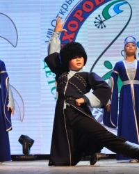 Названы победители фестиваля детской народной хореографии