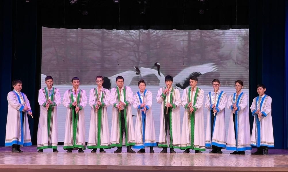 В Башкортостане продолжается Республиканский фестиваль народных коллективов самодеятельного художественного творчества «Дуҫлыҡ гөлләмәһе» («Соцветие дружбы»)