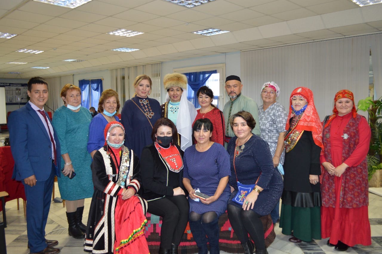 The Arkhangelsky district of the Republic of Bashkortostan hosted the Republican Forum on applied arts with the title of “Traditional Bashkir costume in the central Bashkortostan”