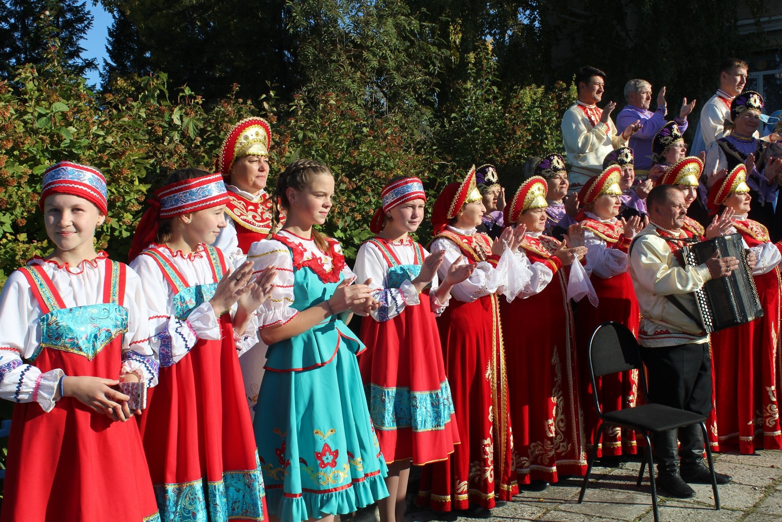 В Дуванском районе проходит фестиваль «Ярославские свиристели»