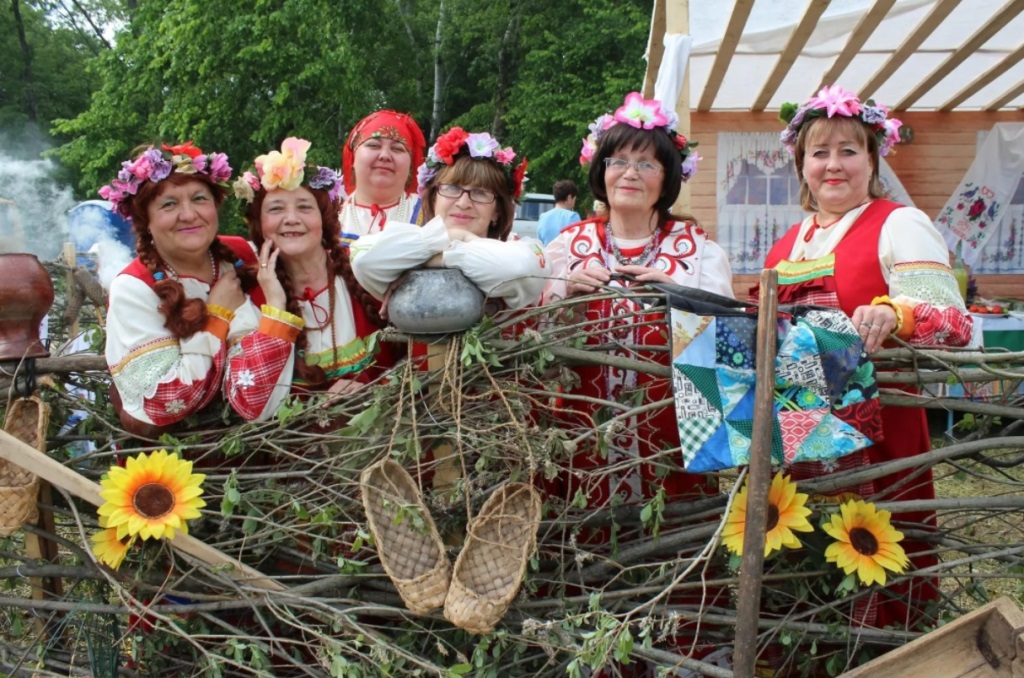 Русский фольклорный обряд «Сватовство на Руси»