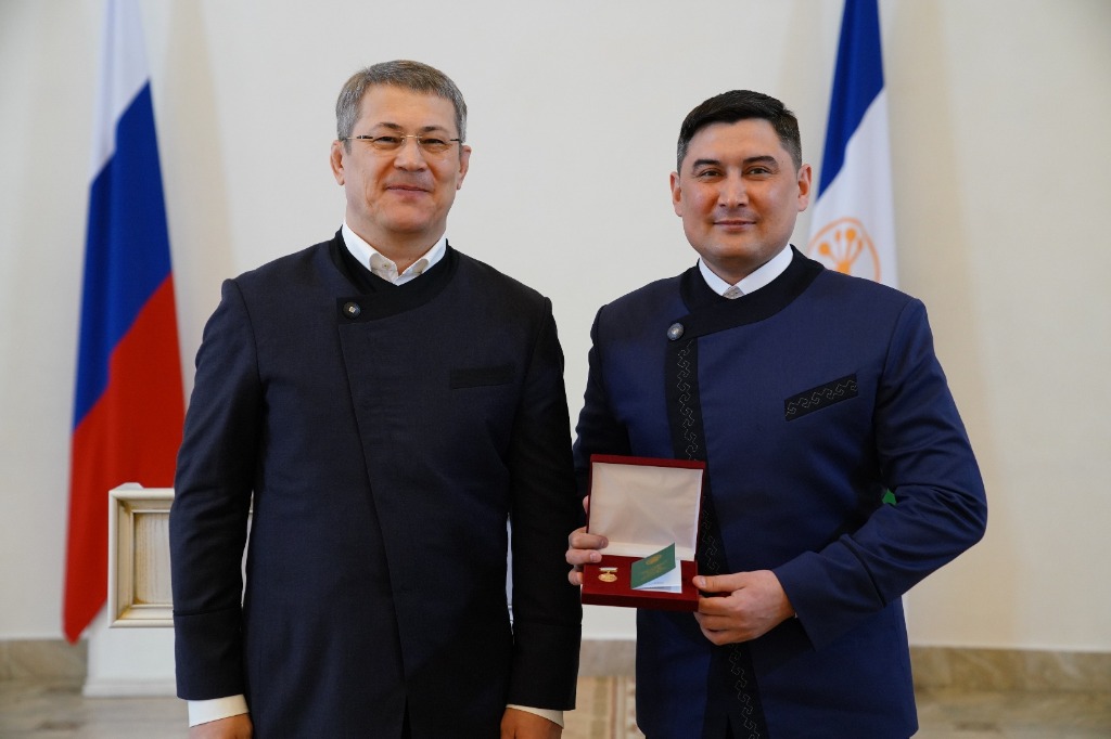 Генеральный директор РЦНТ А.А.Алибаков удостоен почетного звания  «Заслуженный работник культуры Республики Башкортостан»