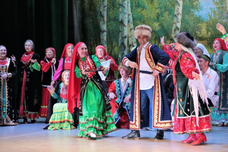 Башкирский фольклорный коллектив «Ауаз»  выступил с отчетным концертом