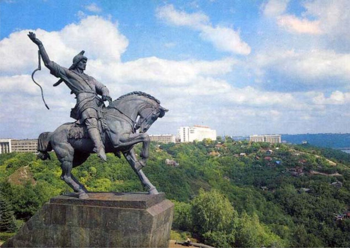 Статуя Салавата Юлаева в Уфе