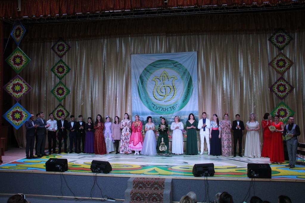 В  Дюртюлинском районе проходит XIII Республиканский конкурс молодых исполнителей татарской песни «Туган тел»